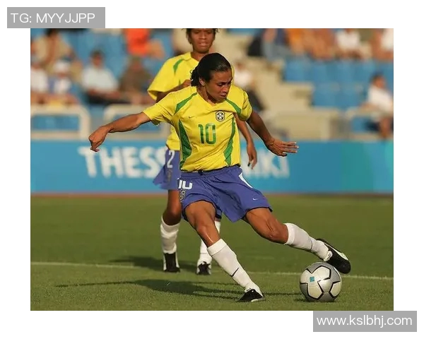 世界顶级女足球员盘点:从玛塔到梅根拉皮诺历程与成就分析 世界顶级女足球员盘点:从玛塔到梅根拉皮诺历程与成就分析