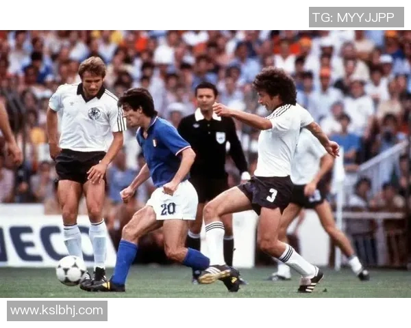 足球传奇时刻五大经典瞬间回顾 每一刻都值得铭记 足球传奇时刻五大经典瞬间回顾 每一刻都值得铭记