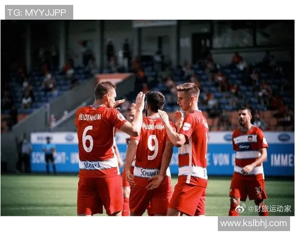 足球球星粉丝文化的崛起与发展对全球体育产业的影响分析 足球球星粉丝文化的崛起与发展对全球体育产业的影响分析